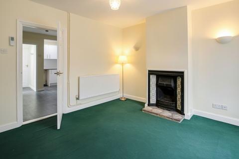 2 bedroom end of terrace house to rent, Russell Street, St. Neots PE19