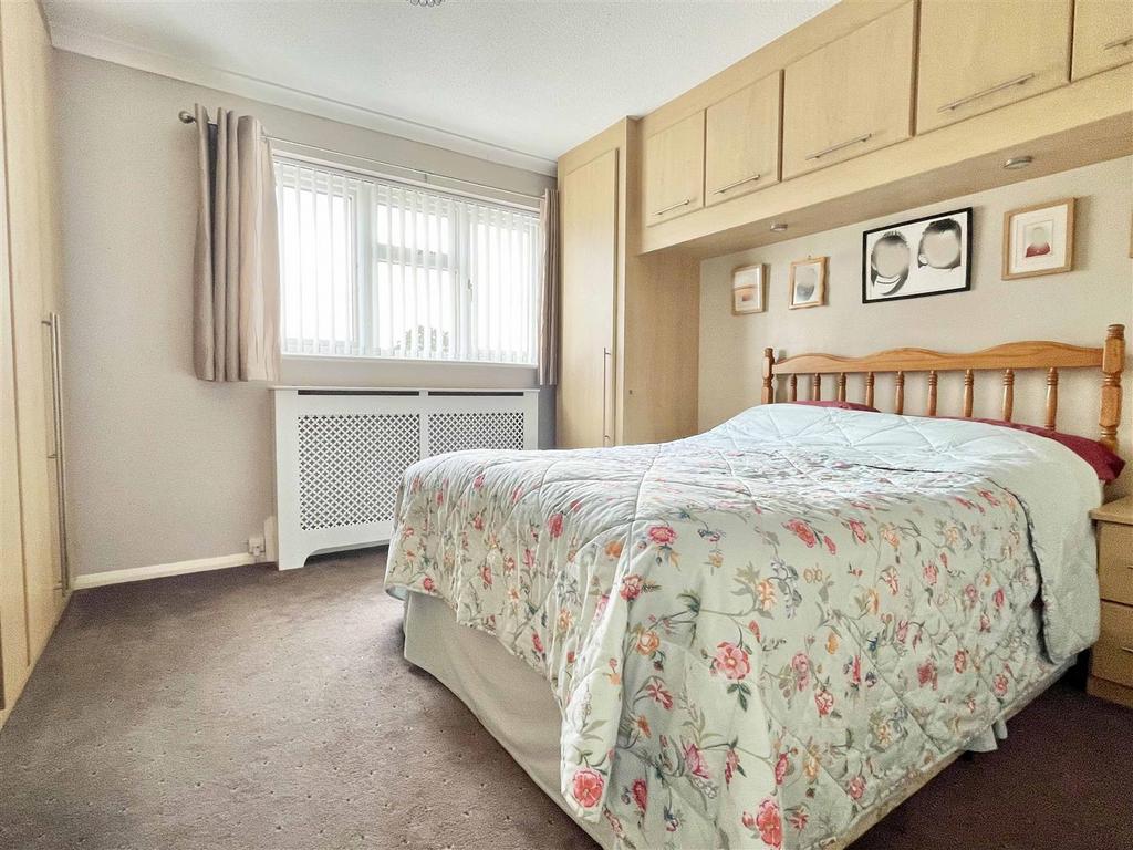 BED1.jpg