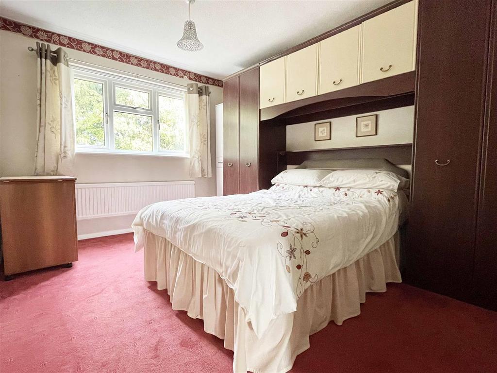 BED2.jpg