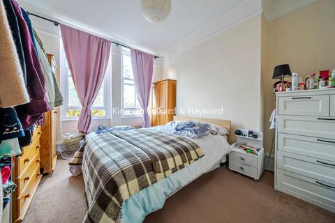 1 bedroom flat to rent, Sutton Court, Fauconberg Road, London, W4
