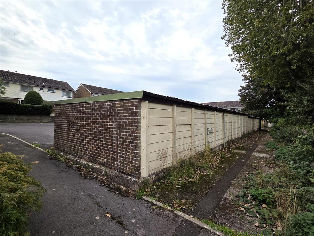 Weylands - Rear.jpg