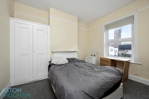 3 bedroom apartment to rent, Ditchling Rise, Brighton BN1