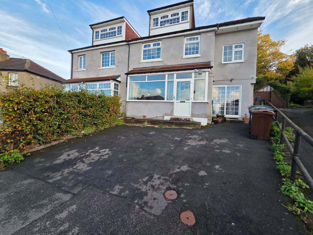 29 High Park Crescent, BD9 6 HT