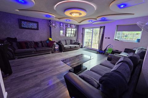 undefined, High Park crescent, BD9 6HT