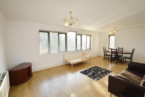 Amsterdam Road, London, E14