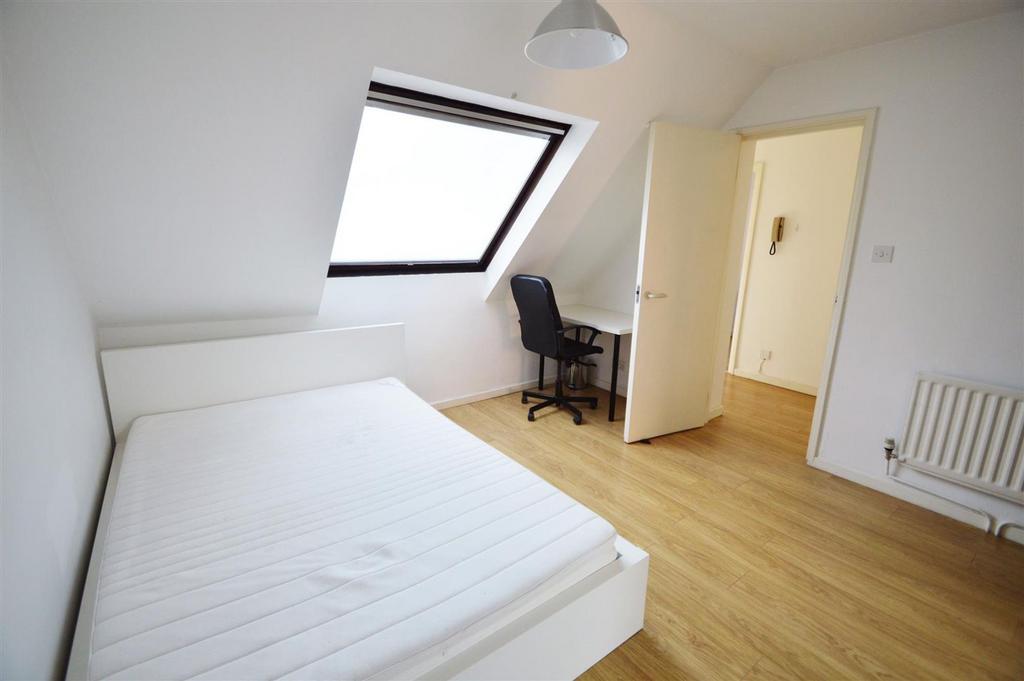 Amsterdam Rd E14