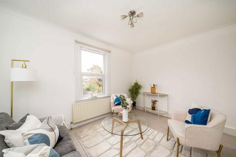 1 bedroom flat for sale, Dornton Road, London SW12