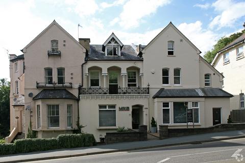 Office to rent, 21-25 Amersham Hl High Wycombe HP13 6NU