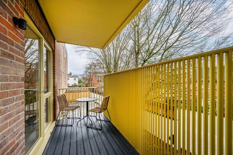 3 bedroom flat for sale, Plot 9 at Post House, 50-52 London Road TW8