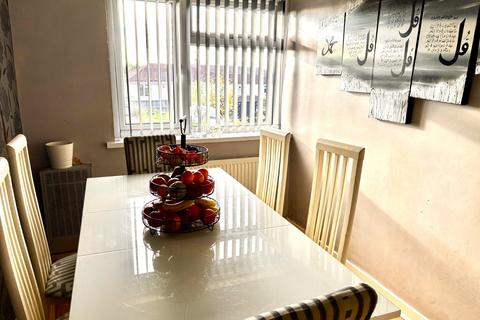 3 bedroom terraced house for sale, Lobley Street, Heckmondwike, West Yorkshire, WF16