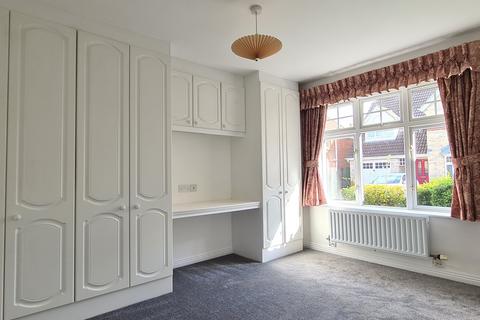 3 bedroom detached bungalow to rent, Monmouth Farm Close, Pawlett, Bridgwater, TA6
