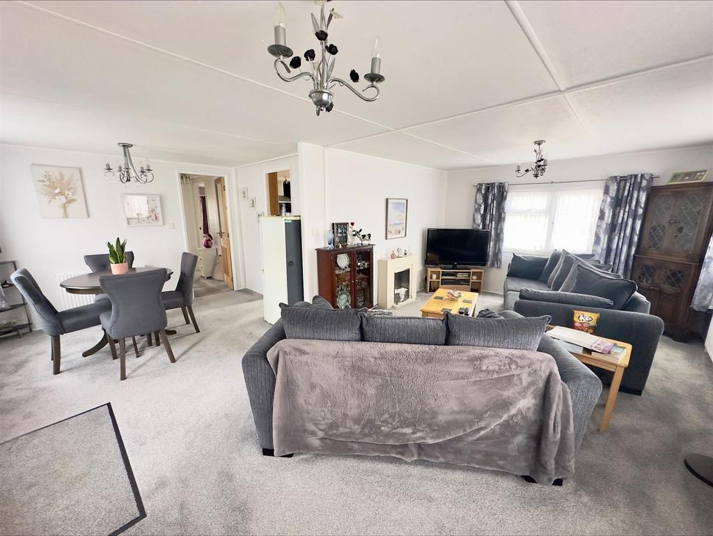 Lounge Dining Room
