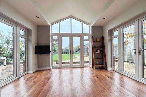 5 bedroom detached house for sale, Marks Orchard, Buckingham MK18
