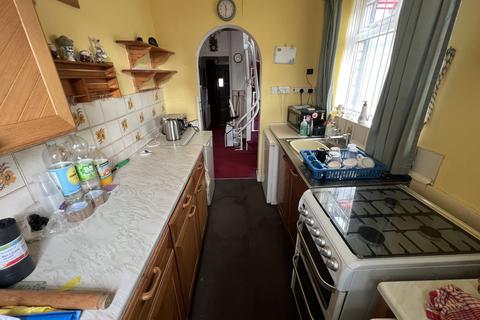 3 bedroom semi-detached house for sale, Green End Road, Burnage