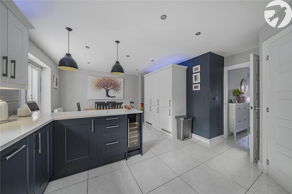 Kitchen/Dining