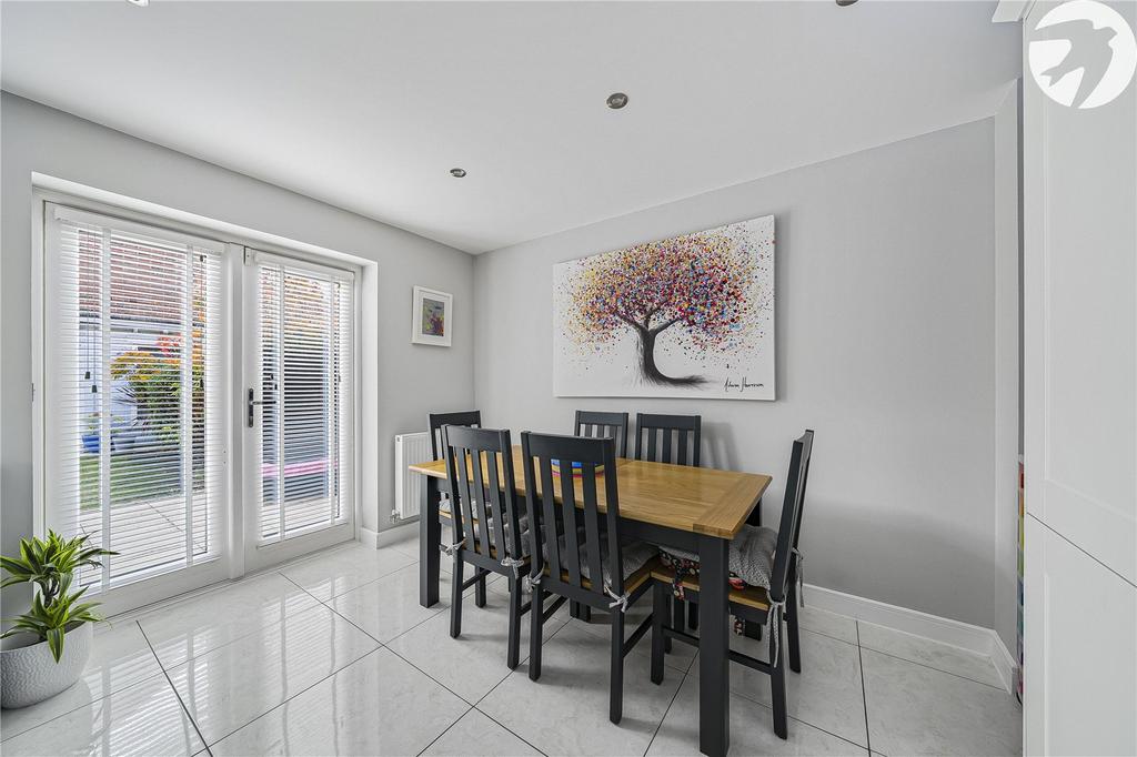 Kitchen/Dining