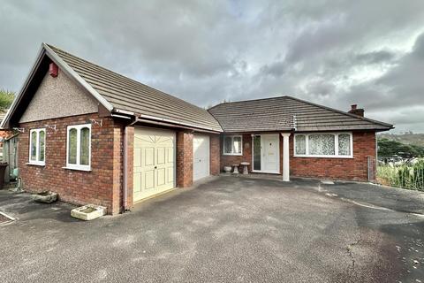 4 bedroom detached house for sale, Burley Close, Truro