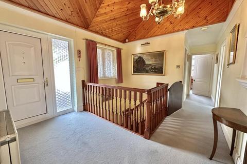 4 bedroom detached house for sale, Burley Close, Truro