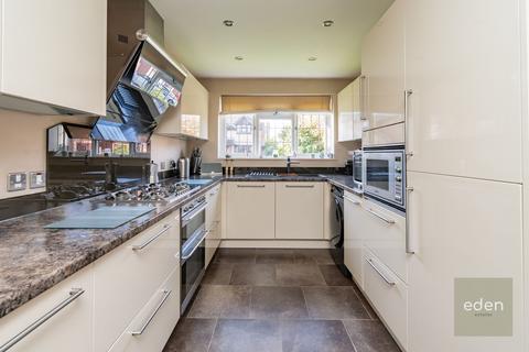 4 bedroom detached house for sale, Macaulay Close, Larkfield, ME20