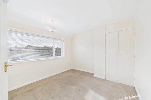3 bedroom semi-detached house for sale, Ingram Avenue, Aylesbury, Buckinghamshire