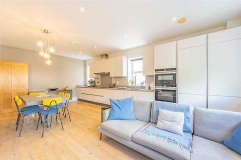 2 bedroom apartment for sale, ST HILDAS MEWS, IMPERIAL AVENUE, Westcliff-On-Sea