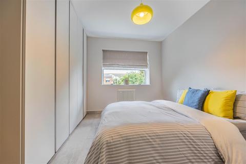 2 bedroom apartment for sale, ST HILDAS MEWS, IMPERIAL AVENUE, Westcliff-On-Sea