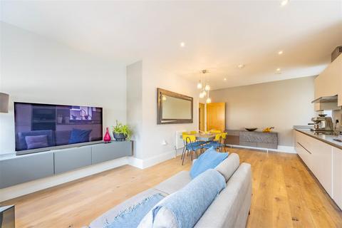 2 bedroom apartment for sale, ST HILDAS MEWS, IMPERIAL AVENUE, Westcliff-On-Sea
