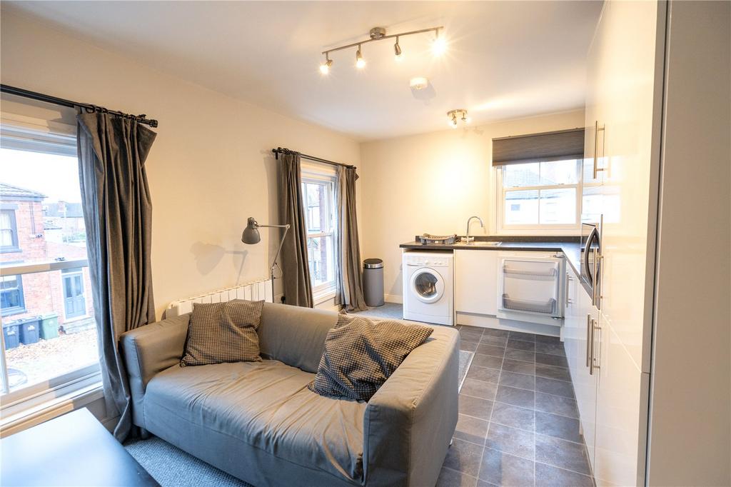 Living Room/Kitchen