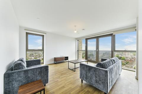 3 bedroom apartment to rent, Apex Gardens, Seven Sisters London N15