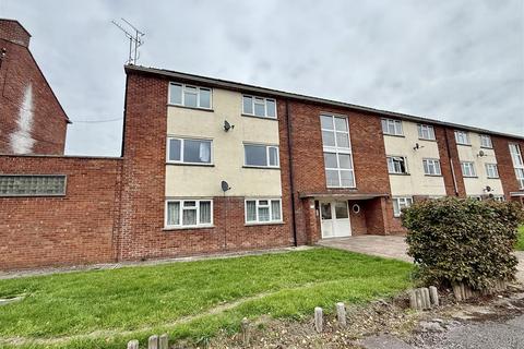 2 bedroom flat for sale, Neeld Crescent, Chippenham
