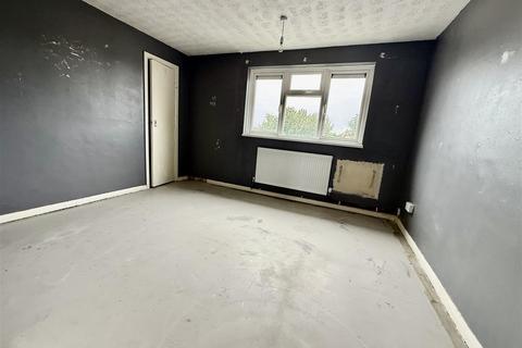 2 bedroom flat for sale, Neeld Crescent, Chippenham