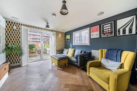 undefined, Canterbury Place, Elephant and Castle, London, SE17