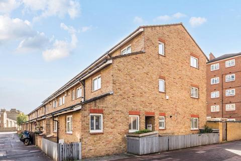 undefined, Canterbury Place, Elephant and Castle, London, SE17