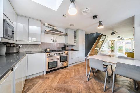 undefined, Canterbury Place, Elephant and Castle, London, SE17