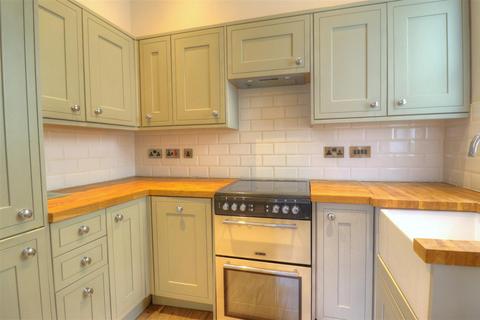 2 bedroom apartment to rent, Bridge Street, Pershore