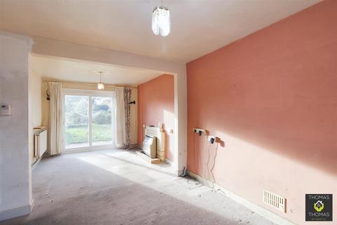 3 bedroom semi-detached house for sale, Lea Crescent, Longlevens, Gloucester