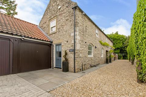 2 bedroom barn conversion to rent, Sunderland Street, Tickhill, Doncaster