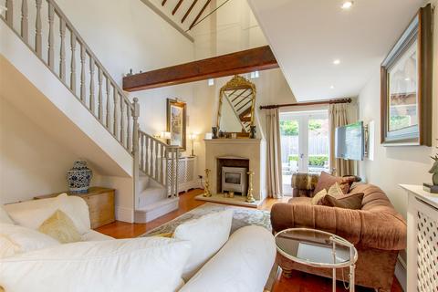 2 bedroom barn conversion to rent, Sunderland Street, Tickhill, Doncaster