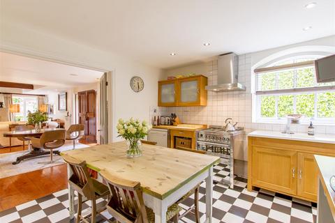 2 bedroom barn conversion to rent, Sunderland Street, Tickhill, Doncaster