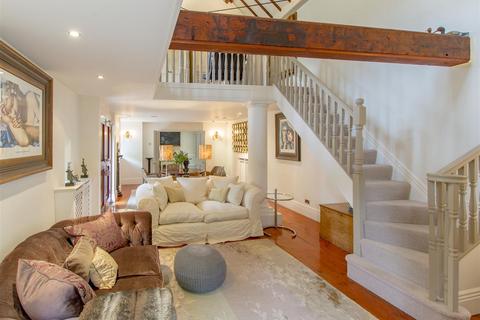 2 bedroom barn conversion to rent, Sunderland Street, Tickhill, Doncaster
