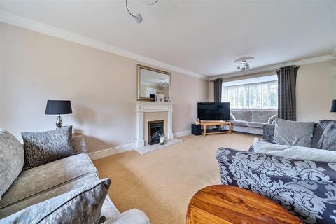 undefined, Walnut Close, Bromham