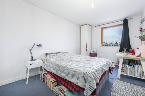 2 bedroom flat for sale, Ambleside Close, Tottenham, London, N17