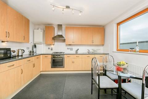 2 bedroom flat for sale, Ambleside Close, Tottenham, London, N17