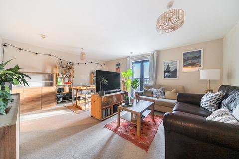 2 bedroom flat to rent, White Star Place, Hampshire SO14
