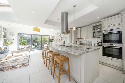 undefined, Bolton Gardens, Teddington TW11