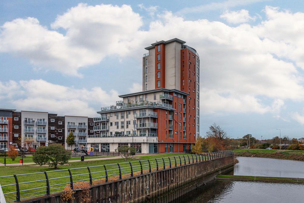 2 Bedroom Flat for Sale