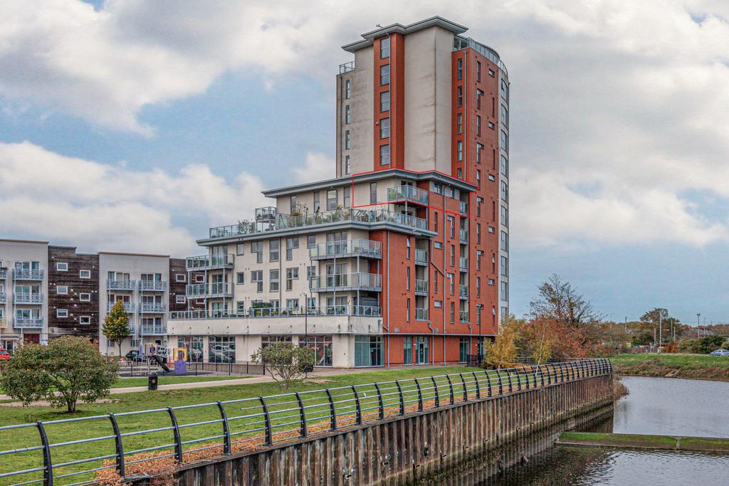 2 Bedroom Flat for Sale