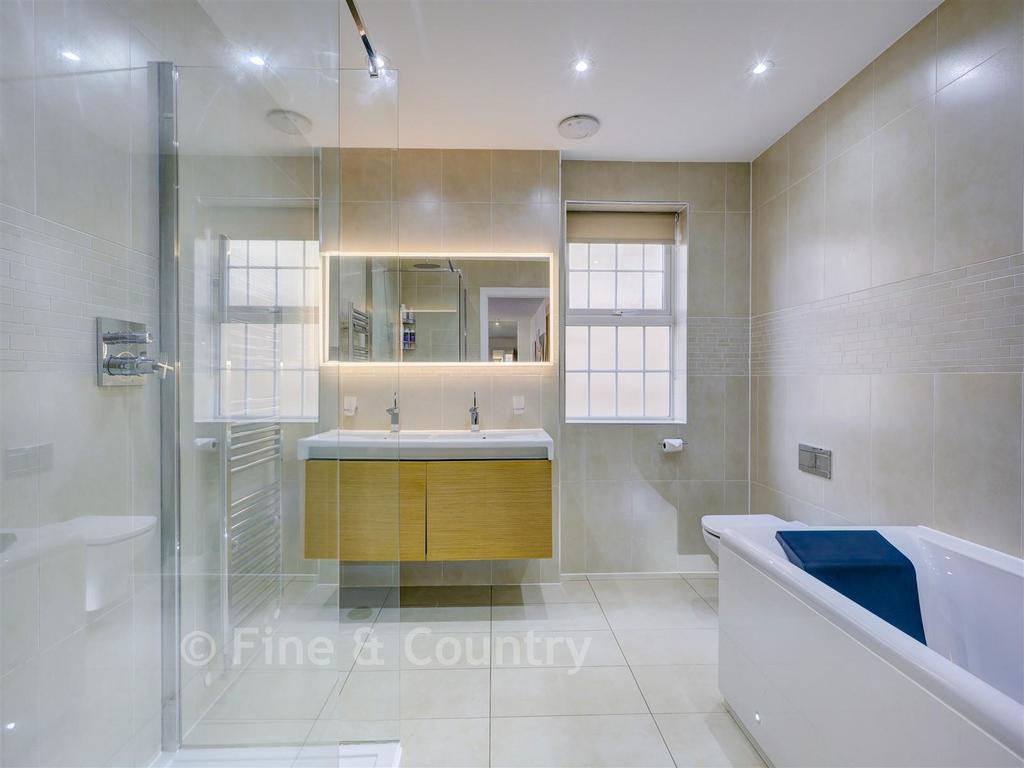 Ensuite
