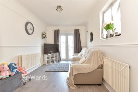 1 bedroom end of terrace house for sale, Clarence Road, Chatham, Kent