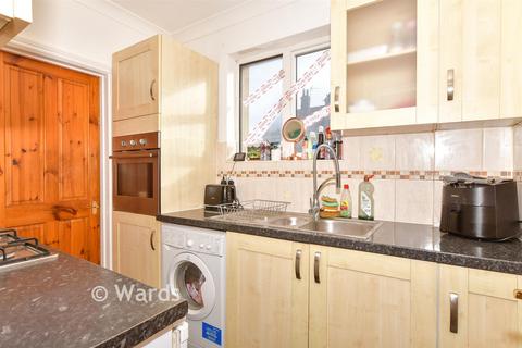 1 bedroom end of terrace house for sale, Clarence Road, Chatham, Kent
